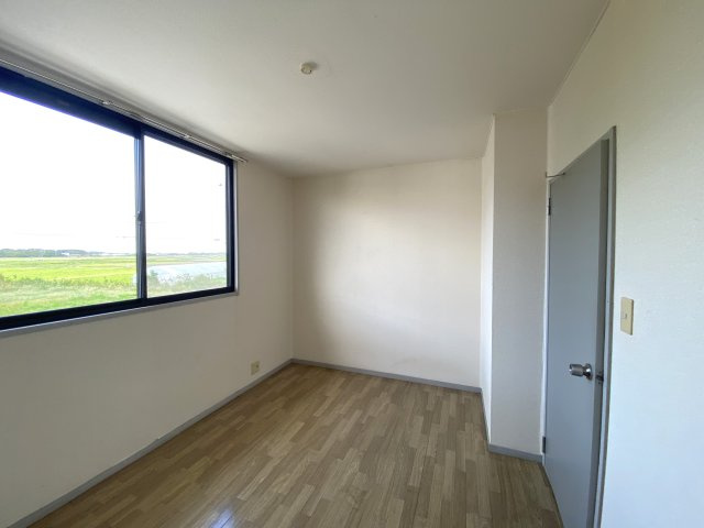 エメラルド蓮沼Cの洋室