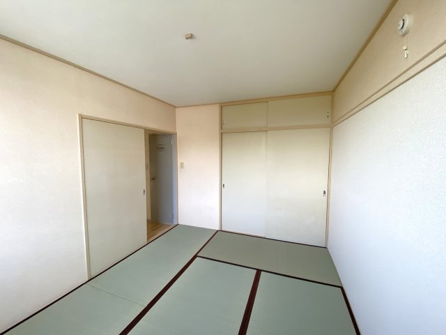 エメラルド蓮沼Cの和室