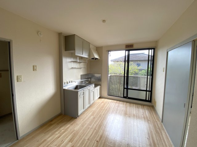 エメラルド蓮沼Cの居間・リビング