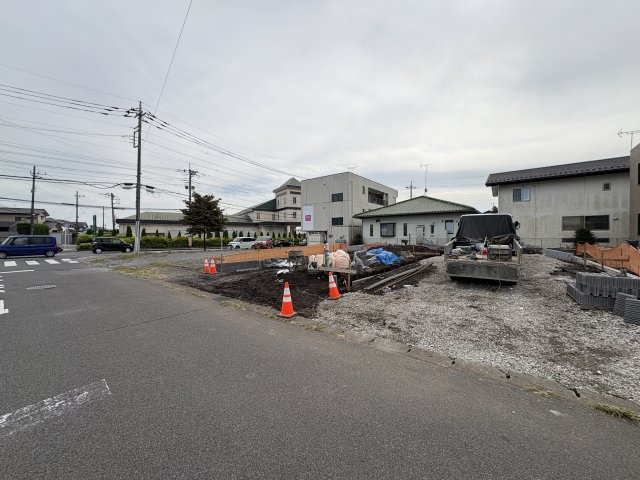 宇都宮市清原台1丁目 全2棟の前面道路含む現地写真|○分譲地○
スーパーやコンビニなど、毎日の生活に欠かせない利便施設を今から現地で確認されることをおススメします。
もちろん弊社営業がご案内する事も可能です！
※2025年10月撮影