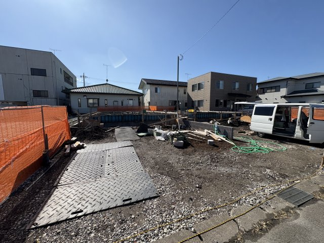 宇都宮市清原台1丁目 全2棟の外観|〇1号棟〇
建築中の工程を確認できるのがは今ならではのメリットです。
周辺環境を含め、今からチェックがおすすめです。
先ずはお気軽にお問合せください！
※2025年10月撮影