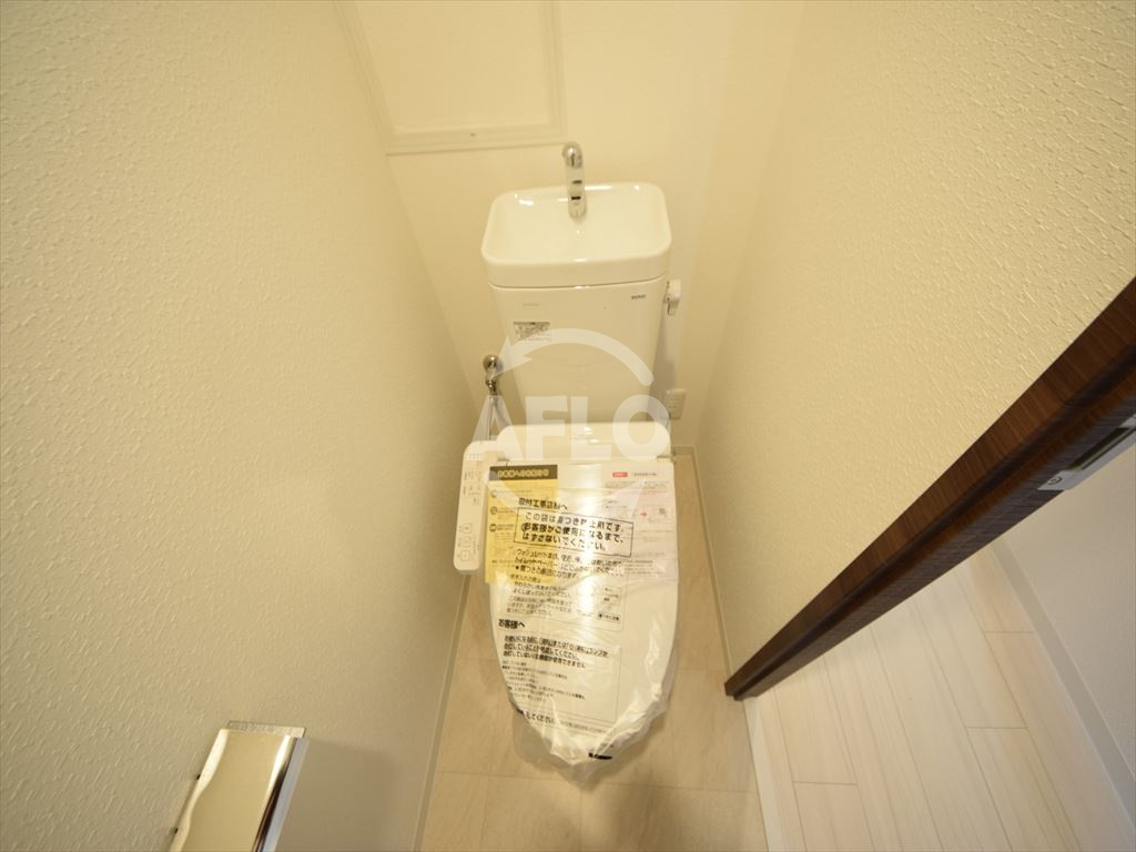 ミラージュパレス上本町のトイレ|ミラージュパレス上本町　温水洗浄便座