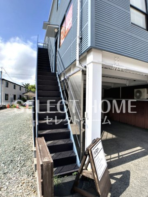 【エントランス】 | マキビル | 毎日通るエントランスはこのようになっています