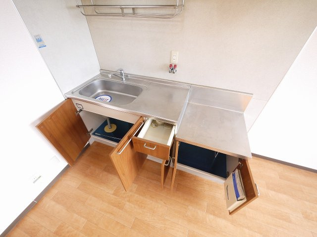 サンシャイン高円のキッチン|お料理しやすいキッチンです