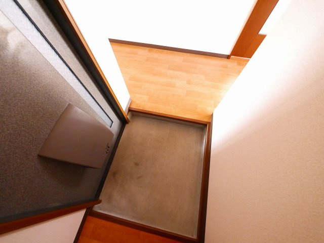 サンシャイン高円の玄関|きれいな玄関です