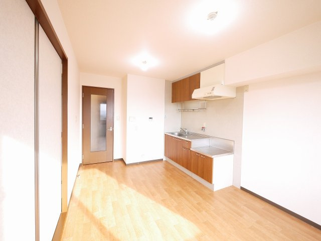 サンシャイン高円の居間・リビング|ゆったり過ごせるリビングです