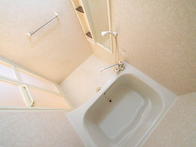 サンシャイン高円の浴室|ゆったり過ごせるお風呂です