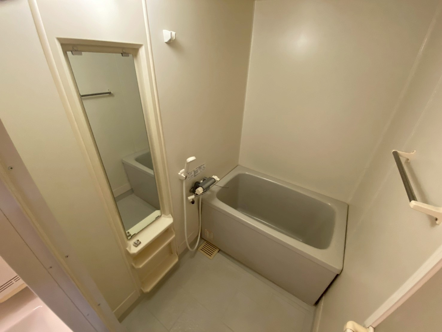 ビエント六甲2の浴室