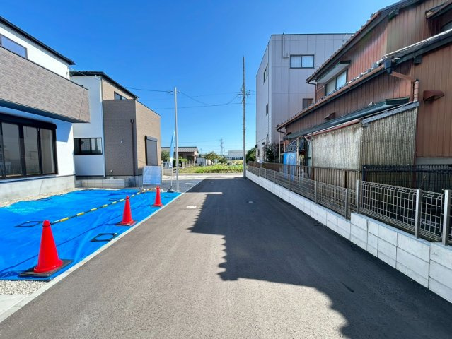 新築戸建　岩倉市曽野町4期　全3区画分譲の前面道路含む現地写真|■前面道路　■ヤマダ不動産　株式会社リライフ　一宮店　■夢のマイホーム購入をフルサポートします！
