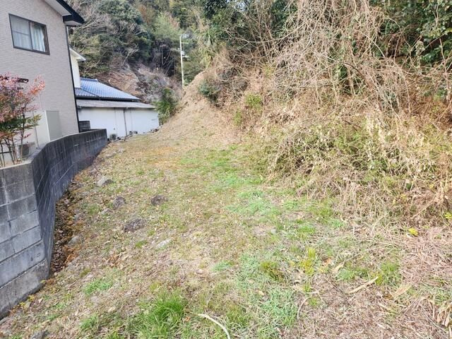 東温市南方の売地の外観