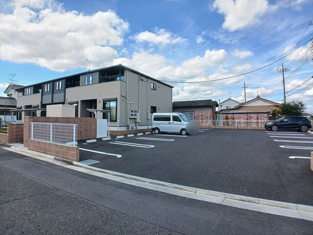 プロムナードの駐車場