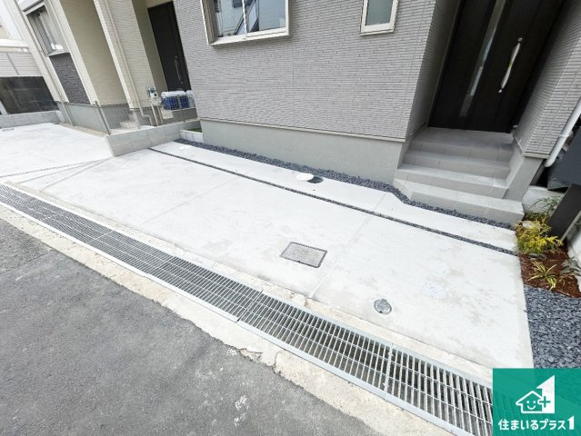 伊丹市池尻　第2期　新築一戸建ての駐車場|駐車スペース！散水栓があるので、こまめに愛車を洗えます！