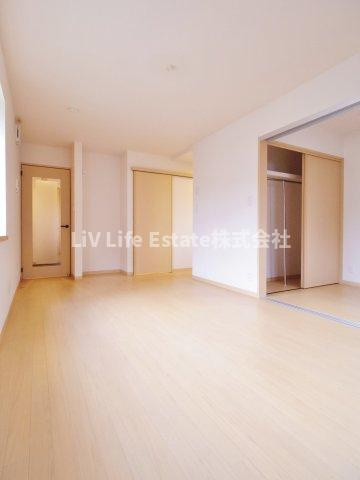 パウゼ西恋ヶ窪の居間・リビング