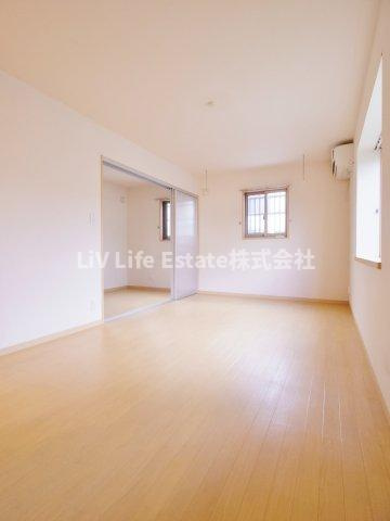 パウゼ西恋ヶ窪の居間・リビング