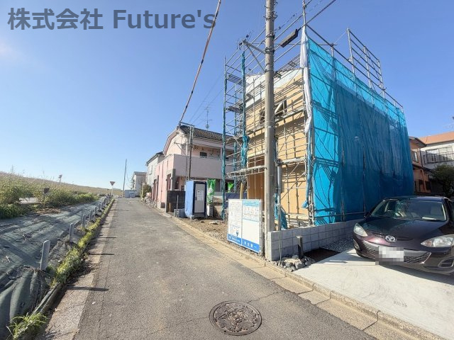 三郷市早稲田7丁目　新築戸建　全1棟の前面道路含む現地写真|前面道路含む現地写真です。