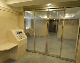 ミリオンガーデン世田谷砧のエントランス