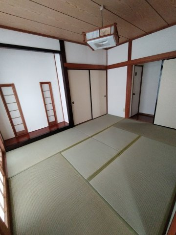 中久喜4丁目濱崎戸建ての設備|リビングエアコン