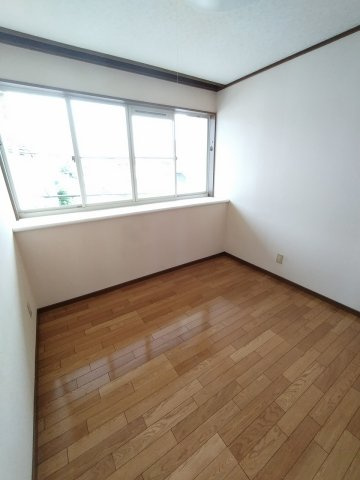 中久喜4丁目濱崎戸建ての設備|2階南側6帖洋室エアコン