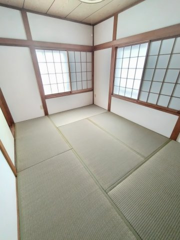 中久喜4丁目濱崎戸建ての洋室|2階北側4.5帖洋室