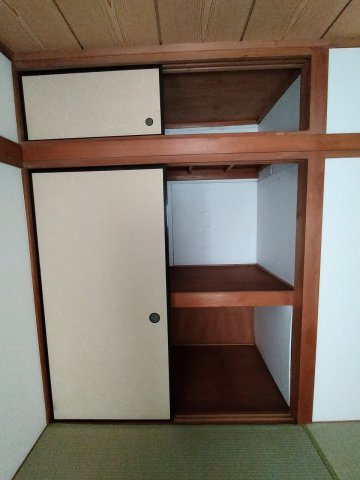 中久喜4丁目濱崎戸建ての和室|2階6帖和室