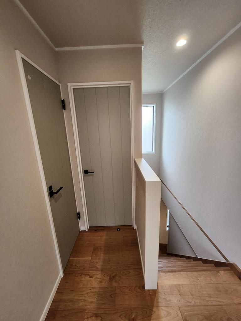 府中市四谷４丁目の中古一戸建の玄関