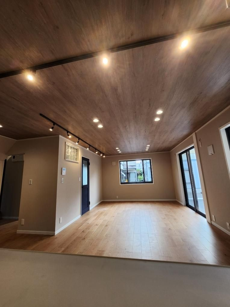 府中市四谷４丁目の中古一戸建の居間・リビング