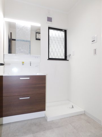 名古屋市南区星宮町の中古一戸建の独立洗面台|◇洗面脱衣室◇　　洗面台新品交換　（２０２５年３月リフォーム済）