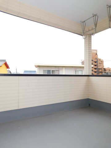 名古屋市南区星宮町の中古一戸建のバルコニー|◇バルコニー◇　　急な天候の変化でも安心なインナーバルコニー！