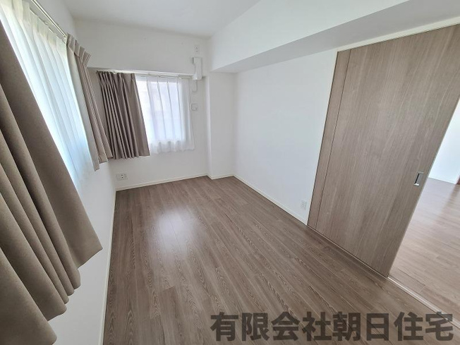 【洋室】 | アルファステイツ上乃木 3LDK | 広々とした洋室です