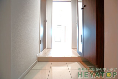 【玄関】 | リュミアン堀田テラス | シューズボックス付き玄関（同仕様写真）