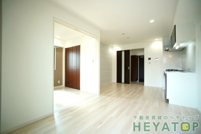 【居間・リビング】 | リュミアン堀田テラス | ＬＤＫ１０帖（同仕様写真）