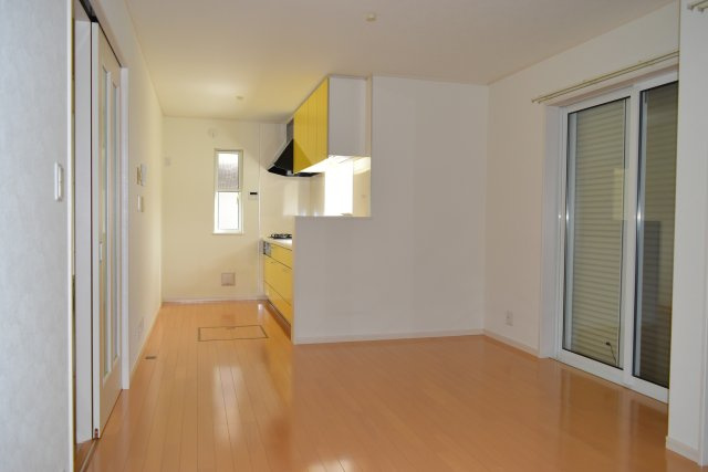 小平市小川町１丁目の中古一戸建の居間・リビング