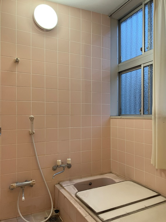 宮戸戸建の浴室