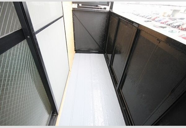 クレール石榑A・B・Cのバルコニー