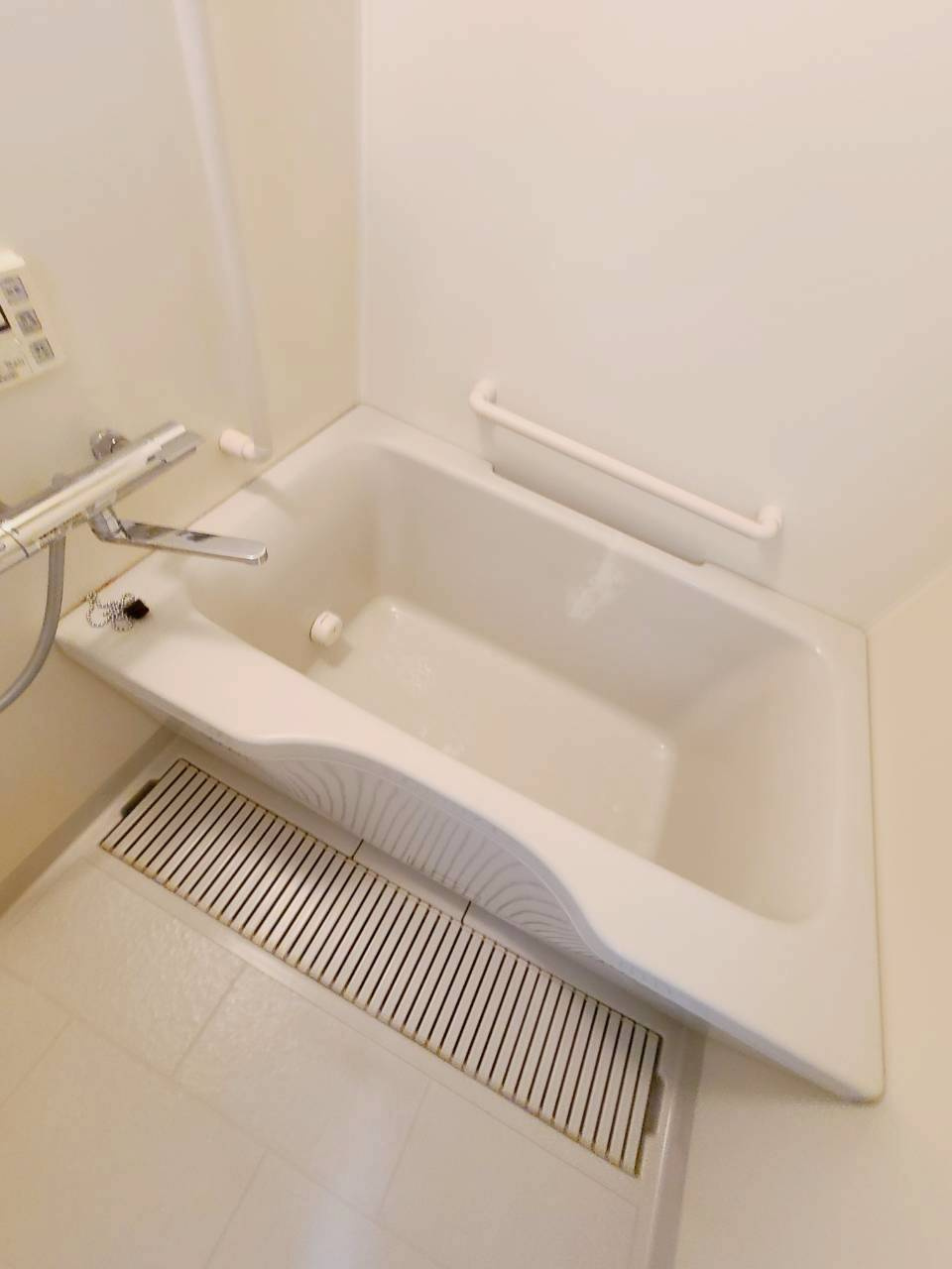 ヴェルドミールカミロクの洋室