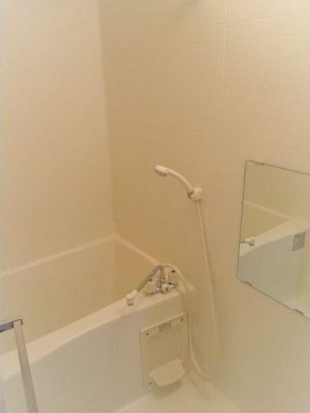 高畑レジデンスの浴室|お風呂で日々の疲れを落としましょう