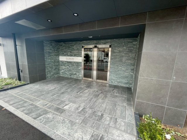 葛飾区金町４丁目の賃貸マンションのエントランス