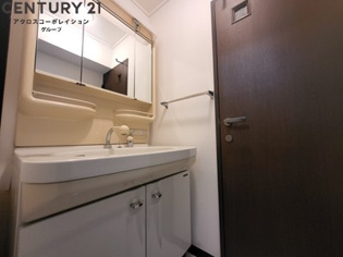 広々とした洗面所です。