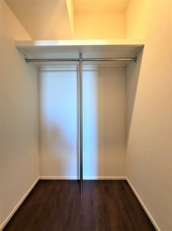 【その他共用部分】 | ザ・タワー十条 | エレベーターを降りお部屋に向かう共有部分は空調も完備されており高級感のあるスペースとなっております。