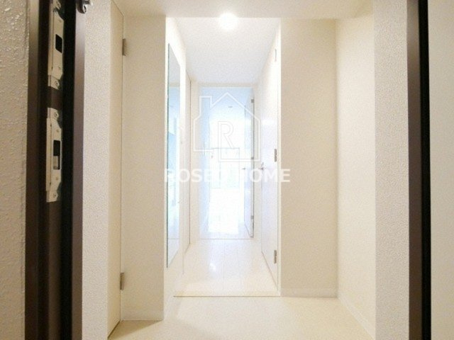 セレニテ本町グランデの玄関