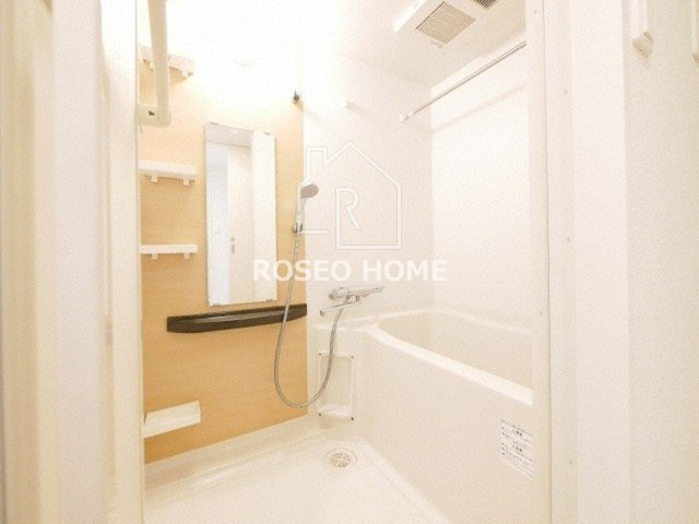 セレニテ本町グランデの浴室