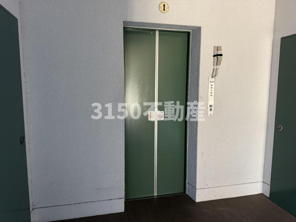 アヴィオン岐阜のエントランス