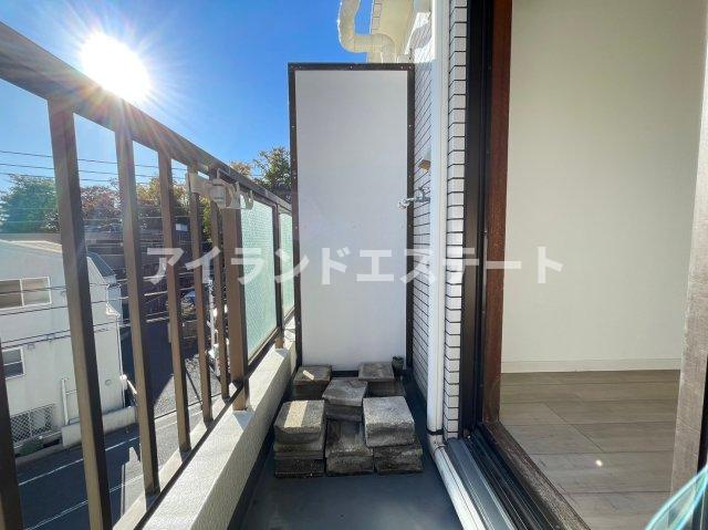マンションパール世田谷　礼金0　陽当たり良好　最上階のバルコニー