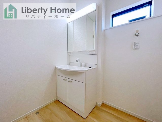 龍ケ崎市白羽第9　新築戸建の独立洗面台