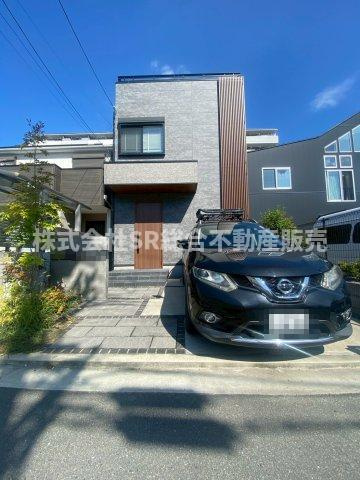 長瀬町2丁目中古戸建の外観|JR長瀬駅周辺でお探しの方に「長瀬町2丁目中古戸建」のご案内です！
令和2年築の築浅☆ハウスメーカー施工の動線を考えられたこだわりの3LDK♪