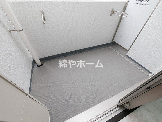 CLASS HILLS 難波南のバルコニー|外からの目が気にならないバルコニーで洗濯物が干せます