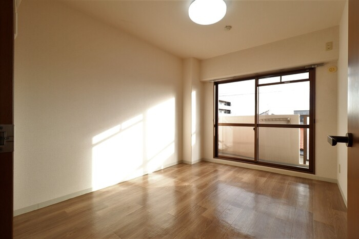 パークサイドＨＩＲＡＴＡの居間・リビング