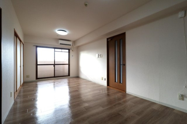 パークサイドＨＩＲＡＴＡの居間・リビング