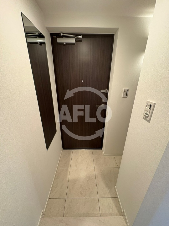 コンフォリア・リヴ谷町四丁目　中大江小学校区の玄関|コンフォリア・リヴ谷町四丁目　玄関