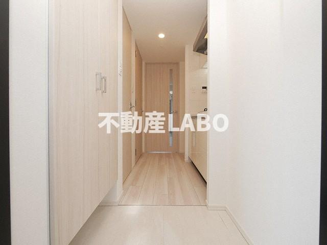 S-RESIDENCE難波大国町Unoの玄関